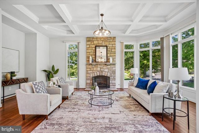 11040 HEATHLAND DR, Oakton, VA 22124