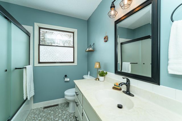 4054 4th Place NW, Rochester, MN 55901