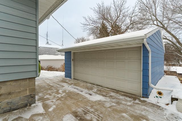 4054 4th Place NW, Rochester, MN 55901