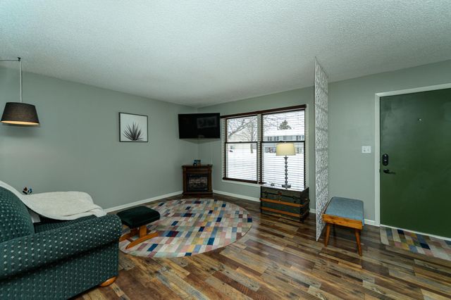 4054 4th Place NW, Rochester, MN 55901