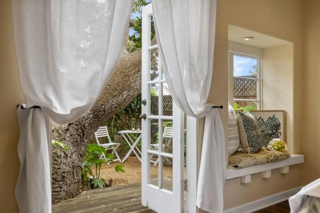 665 Pine Avenue, Pacific Grove, CA 93950