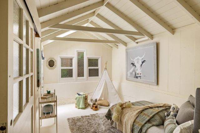 665 Pine Avenue, Pacific Grove, CA 93950