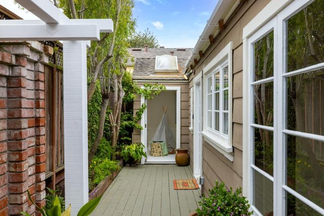 665 Pine Avenue, Pacific Grove, CA 93950