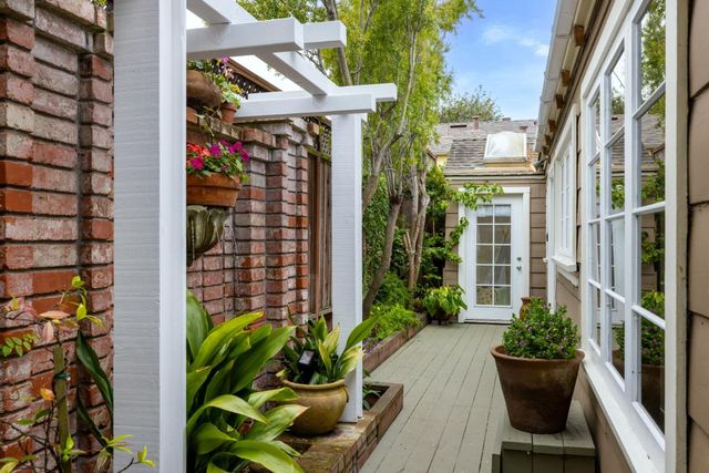 665 Pine Avenue, Pacific Grove, CA 93950