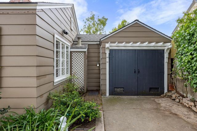 665 Pine Avenue, Pacific Grove, CA 93950