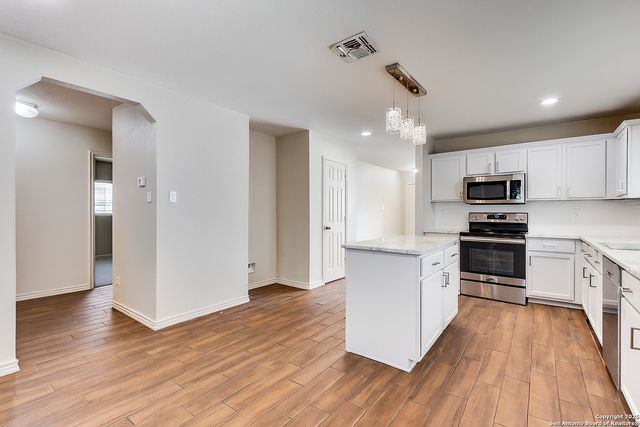 13327 Asbury Vis, San Antonio, TX 78249