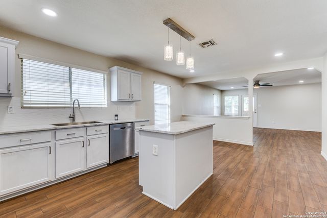 13327 Asbury Vis, San Antonio, TX 78249