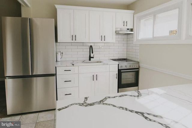 289 GOLDENRIDGE DR, Levittown, PA 19057