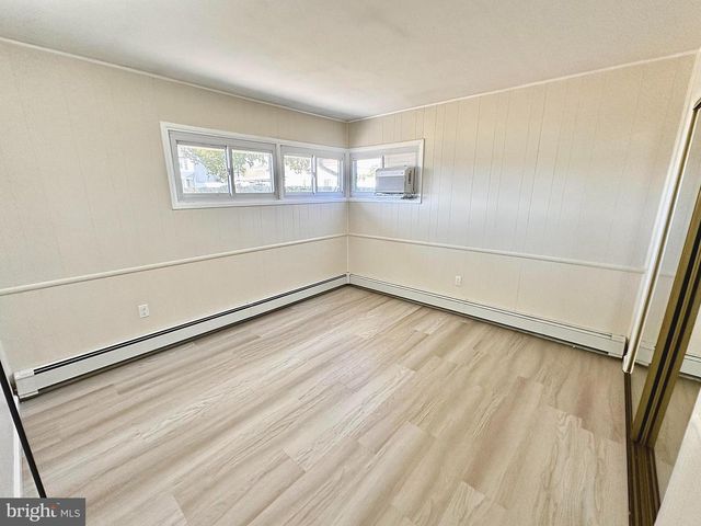 289 GOLDENRIDGE DR, Levittown, PA 19057