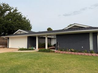 5900 NW 82nd Circle, Oklahoma City, OK 73132