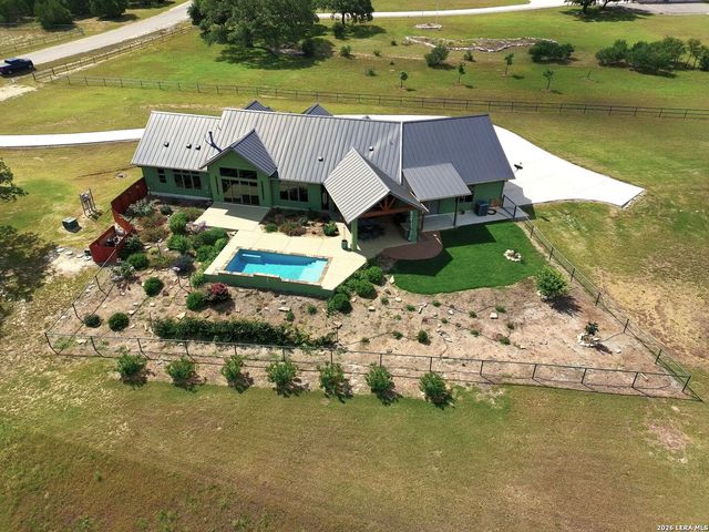 236 Bridle Chase, Bandera, TX 78003