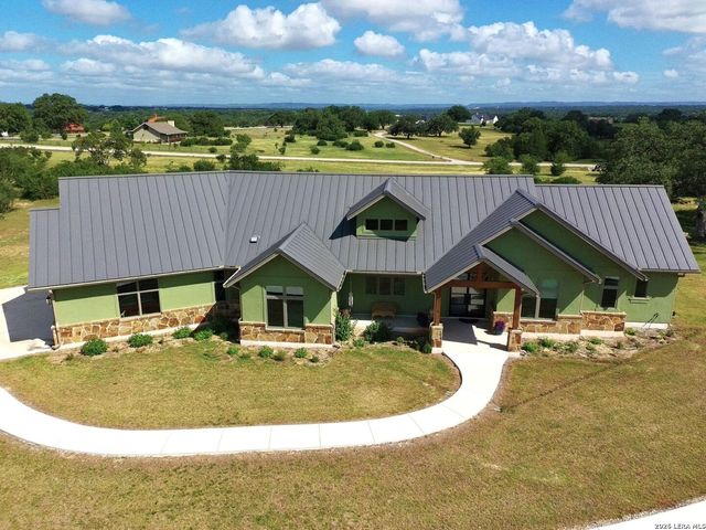 236 Bridle Chase, Bandera, TX 78003