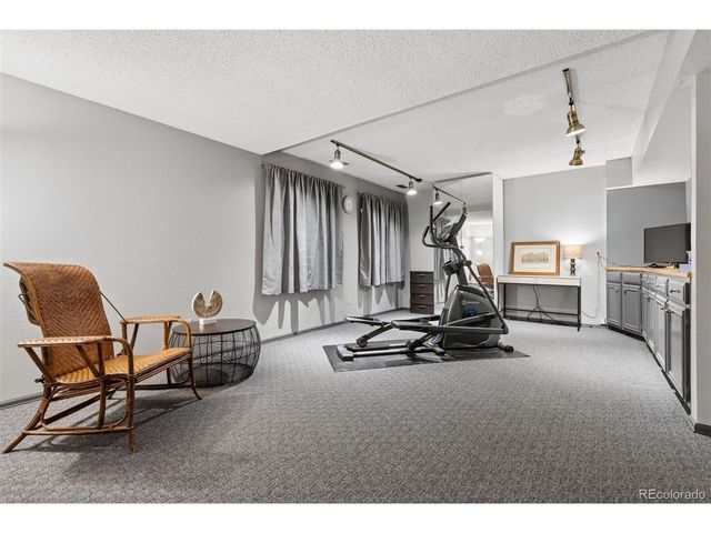 28 Woodbridge Dr, Colorado Springs, CO 80906