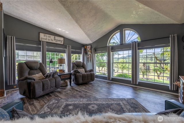 254 Macomber Road, Chehalis, WA 98532
