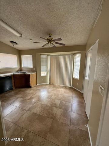 8520 W PALM Lane 1125, Phoenix, AZ 85037