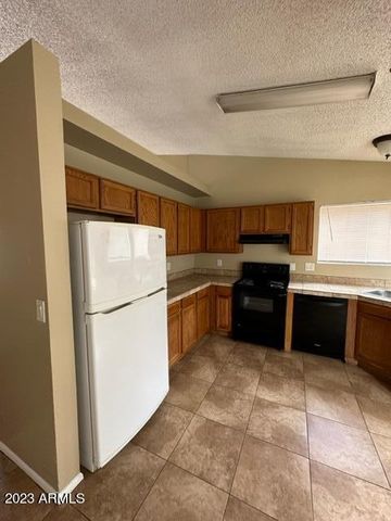 8520 W PALM Lane 1125, Phoenix, AZ 85037