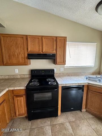 8520 W PALM Lane 1125, Phoenix, AZ 85037