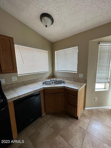 8520 W PALM Lane 1125, Phoenix, AZ 85037