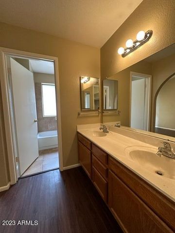 8520 W PALM Lane 1125, Phoenix, AZ 85037