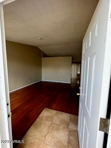 8520 W PALM Lane 1125, Phoenix, AZ 85037