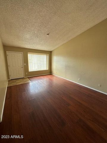 8520 W PALM Lane 1125, Phoenix, AZ 85037