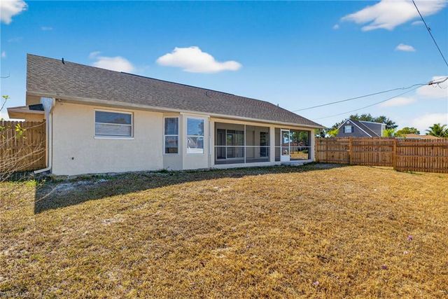 9083 Cypress DR N, Fort Myers, FL 33967