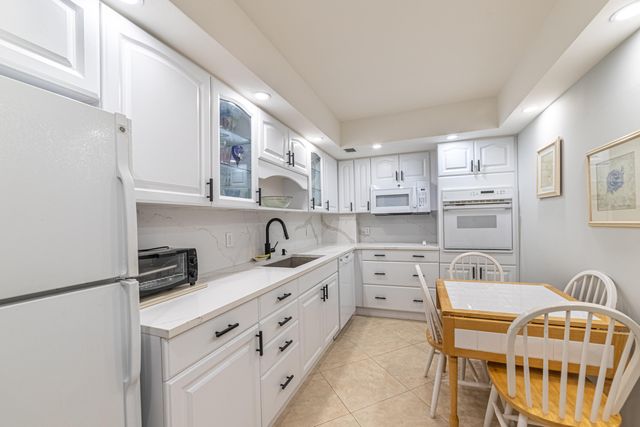 3450 S Ocean Boulevard 401, Palm Beach, FL 33480