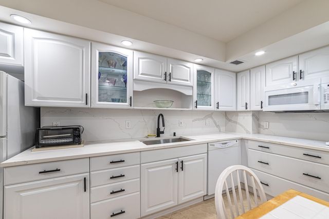 3450 S Ocean Boulevard 401, Palm Beach, FL 33480