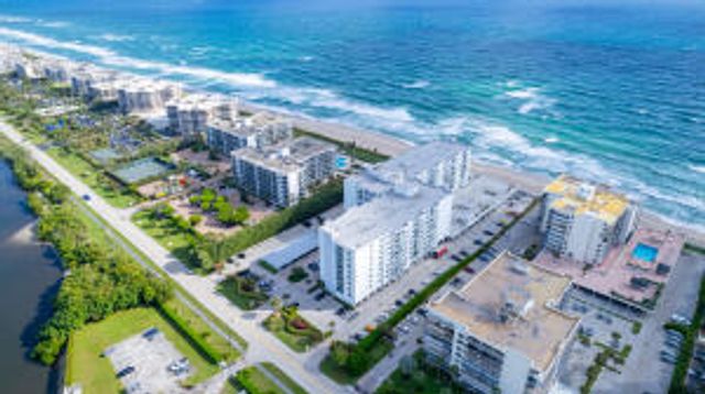3450 S Ocean Boulevard 401, Palm Beach, FL 33480