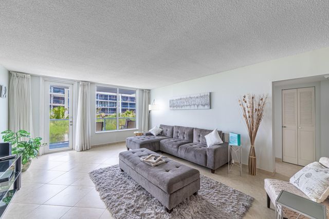3450 S Ocean Boulevard 401, Palm Beach, FL 33480