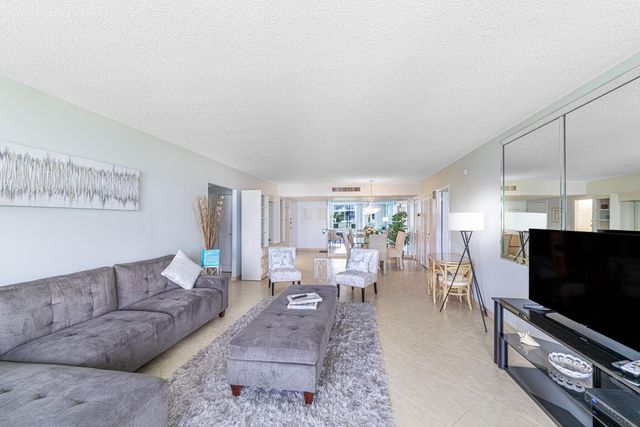 3450 S Ocean Boulevard 401, Palm Beach, FL 33480