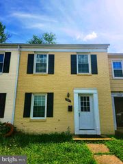 2921 WILLIAMSBURG CT, Woodbridge, VA 22191