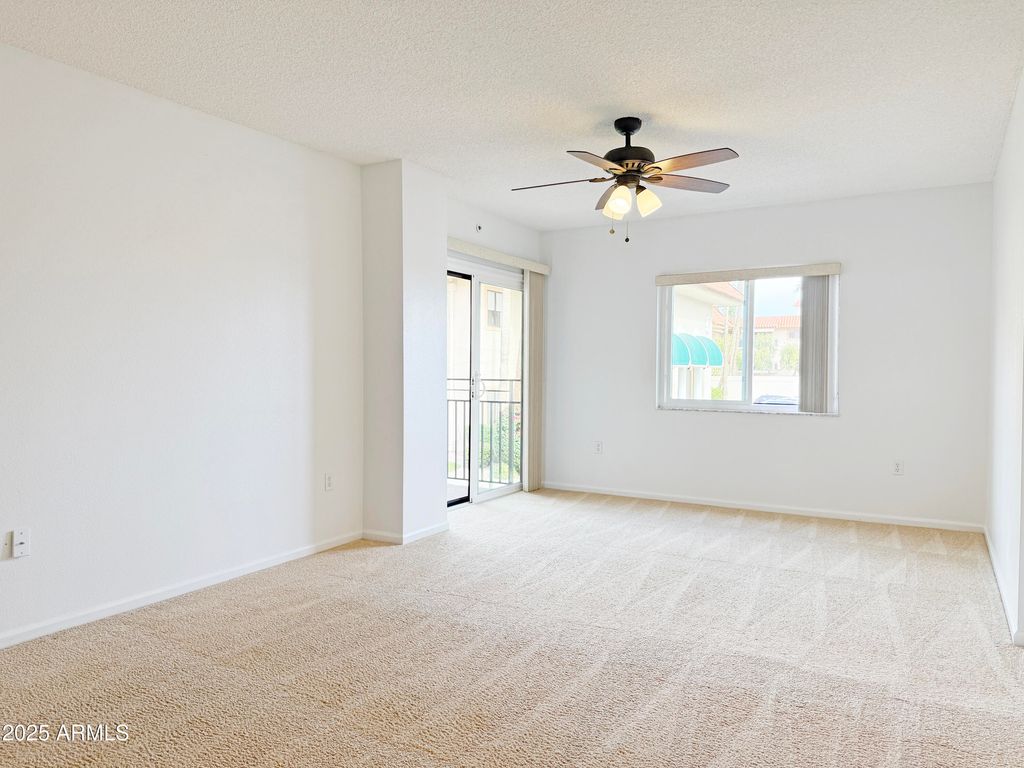 10330 W Thunderbird Boulevard A207, Sun City, AZ 85351 — photo 3