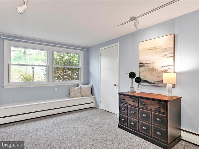 2370 HENBIRD LANE, Lancaster, PA 17601