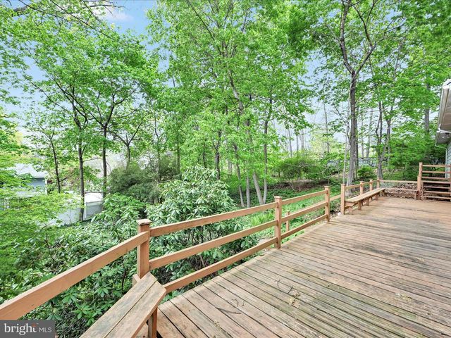 2370 HENBIRD LANE, Lancaster, PA 17601