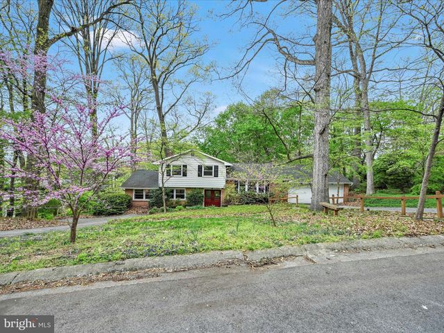 2370 HENBIRD LANE, Lancaster, PA 17601