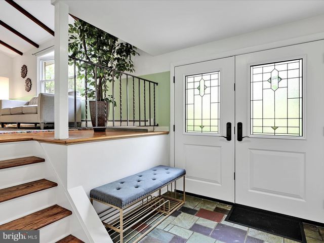 2370 HENBIRD LANE, Lancaster, PA 17601