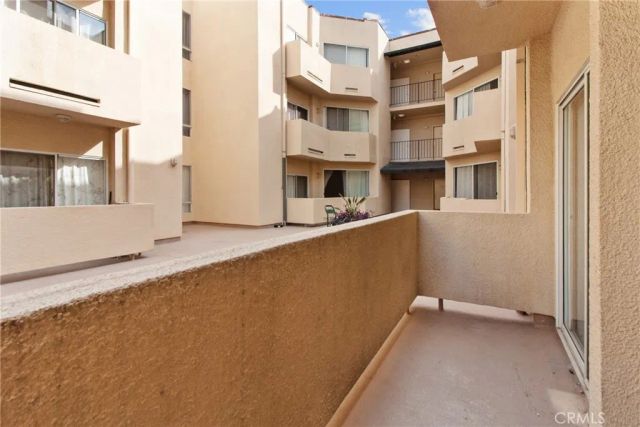 19350 Sherman Way 125, Reseda, CA 91335