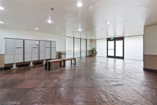 19350 Sherman Way 125, Reseda, CA 91335