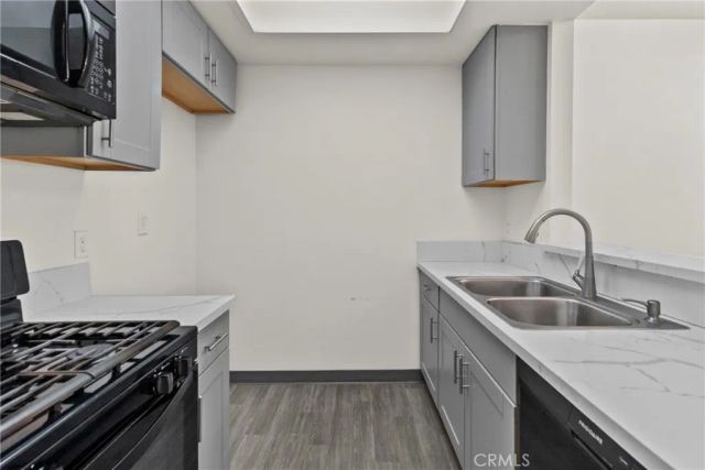 19350 Sherman Way 125, Reseda, CA 91335