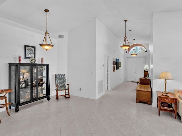 3580 Canary Palm Ct, Pompano Beach, FL 33069