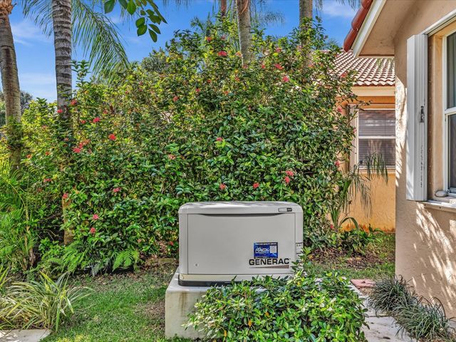 3580 Canary Palm Ct, Pompano Beach, FL 33069