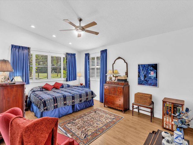 3580 Canary Palm Ct, Pompano Beach, FL 33069