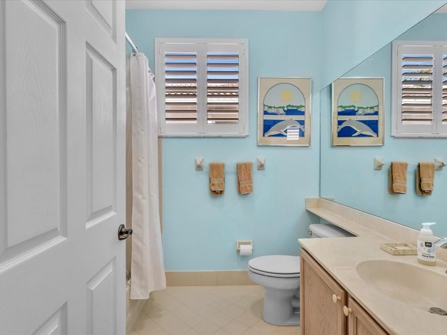 3580 Canary Palm Ct, Pompano Beach, FL 33069