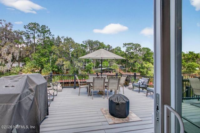 293 MAXWELL Drive, Welaka, FL 32193