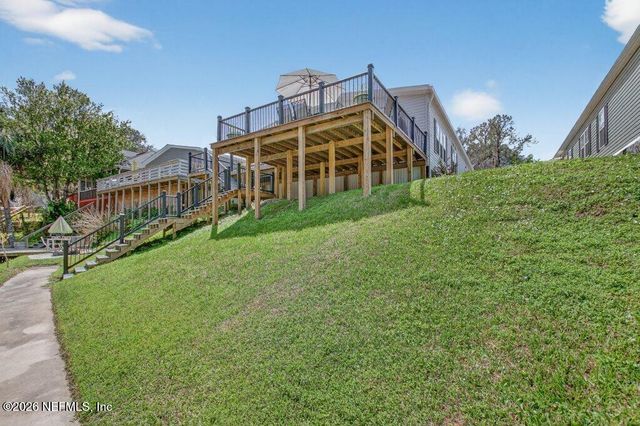 293 MAXWELL Drive, Welaka, FL 32193