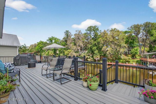 293 MAXWELL Drive, Welaka, FL 32193