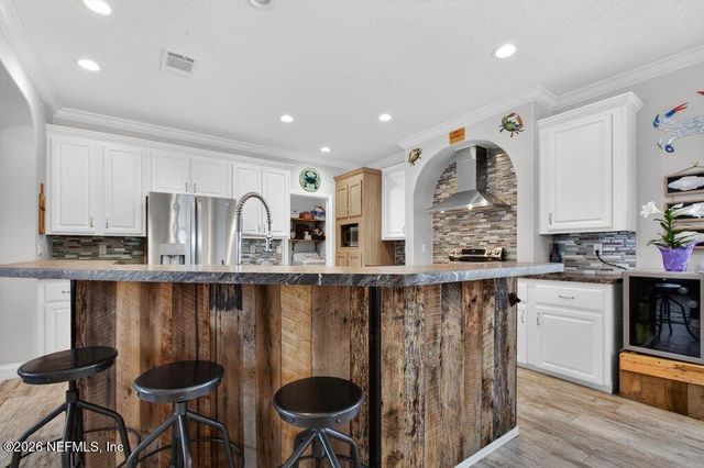 293 MAXWELL Drive, Welaka, FL 32193