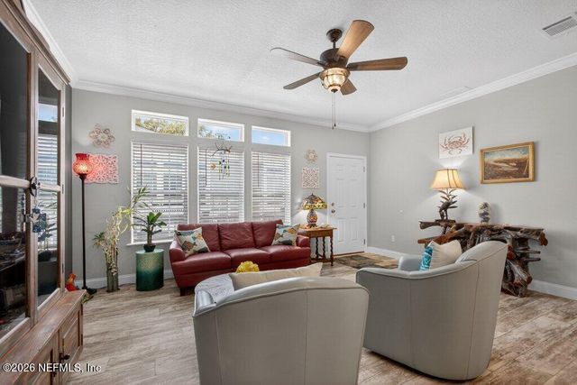293 MAXWELL Drive, Welaka, FL 32193