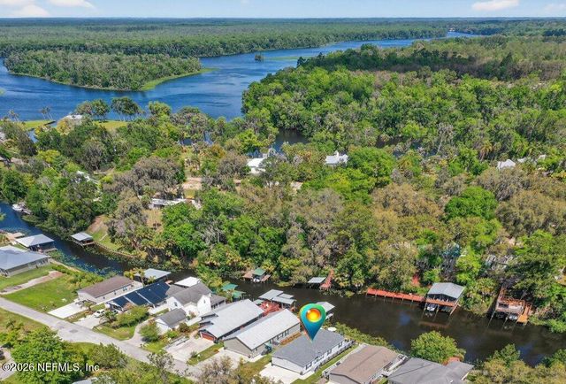 293 MAXWELL Drive, Welaka, FL 32193